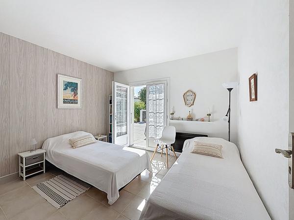 Maison de Plain-pied - 4 Chambres - Piscine