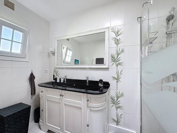 Maison de Plain-pied - 4 Chambres - Piscine