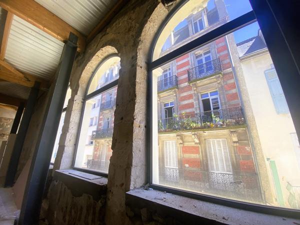 03200 VICHY -VOLUME IMMOBILIER STRATÉGIQUE -COEUR DE VILLE -