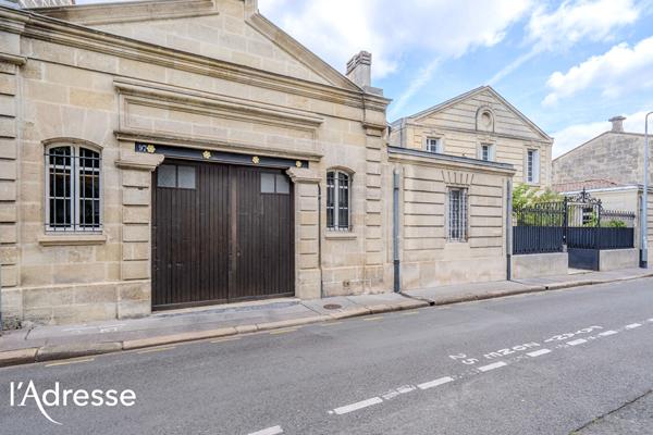 BORDEAUX JARDIN PUBLIC - Magnifique maison pierre avec garage et extérieurs.