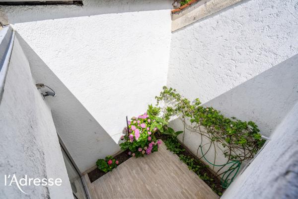 BORDEAUX JARDIN PUBLIC - Magnifique maison pierre avec garage et extérieurs.