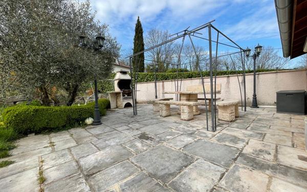 Maison à vendre    4 pièces •  Vienne