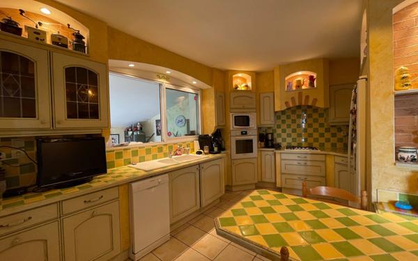 Maison à vendre    4 pièces •  Vienne