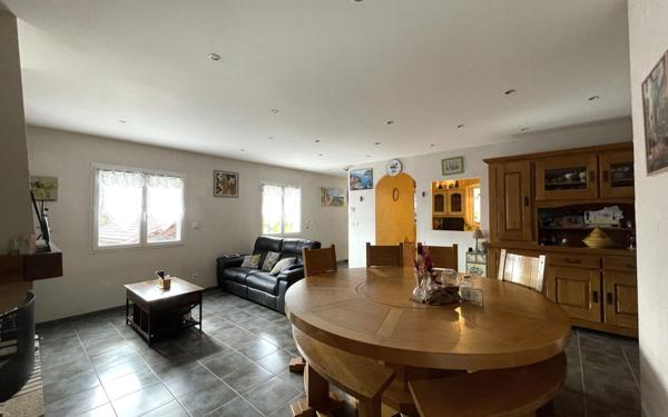 Maison à vendre    4 pièces •  Vienne