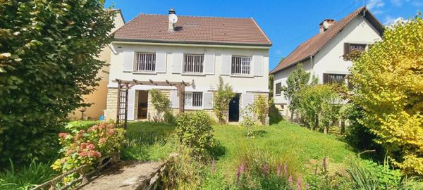 MAISON FAMILIALE 169m² - Proche Centre ville et Gare RER - Vie de plain pied