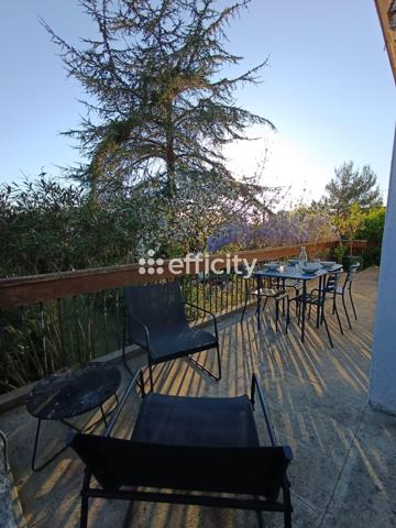 Maison
         5 pièces
        - 111 m² 281 900 € *