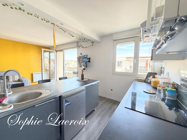 Appartement
         2 pièces
        - 51 m² 218 000 € *