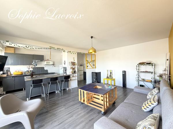Appartement
         2 pièces
        - 51 m² 218 000 € *