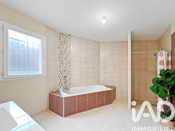 Maison à vendre 10 pièces 239 m² Ardon