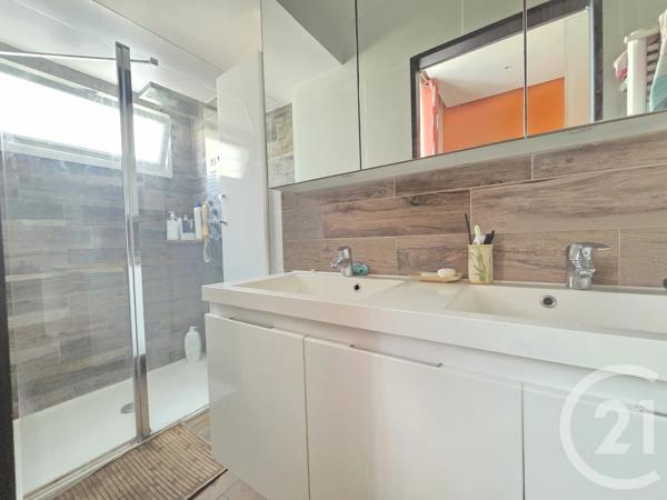 Maison à vendre  4 pièces - 95 m 2   TOULON  - 83