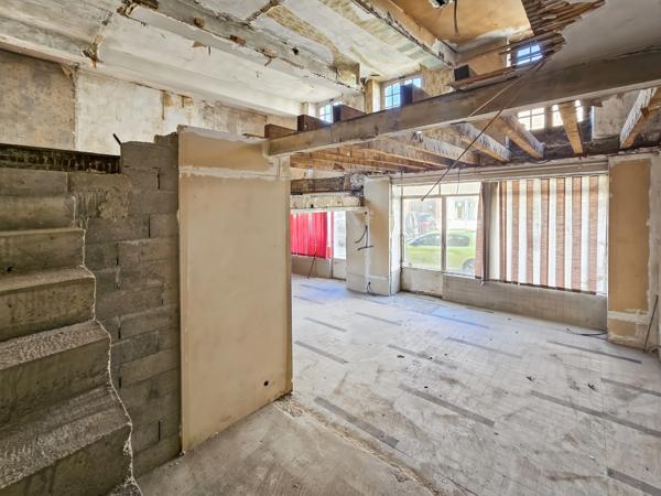 Immeuble à réhabiliter – Environ 500 m² – Centre-ville de Lapalisse