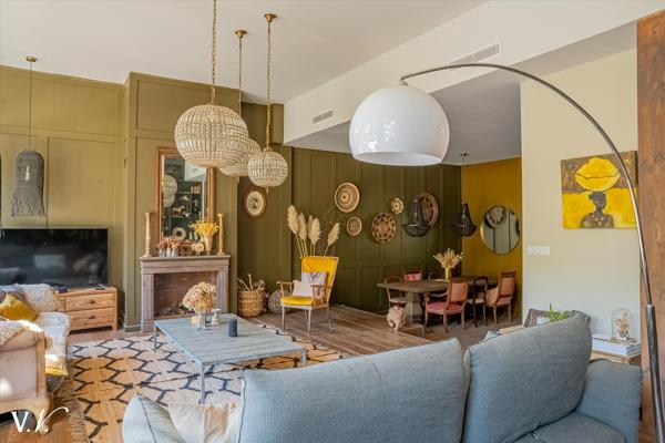 BEGLES - MAGNIFIQUE MAISON EN PIERRE