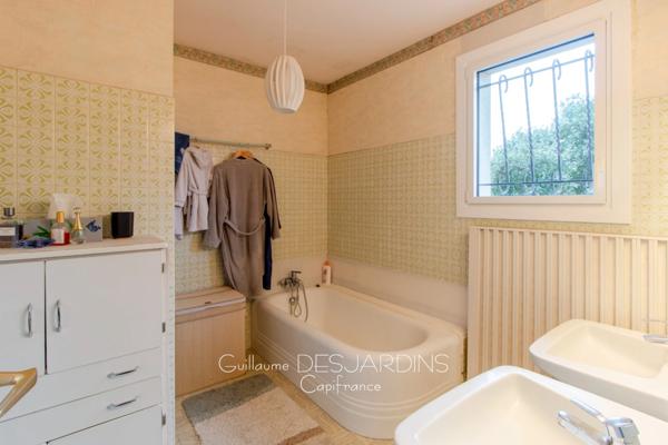 Maison Familiale 9 pièces avec sous-sol complet L'AIGLE (61)