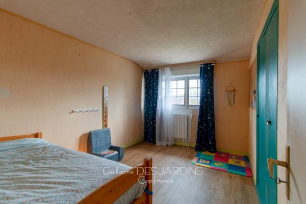 Maison Familiale 9 pièces avec sous-sol complet L'AIGLE (61)