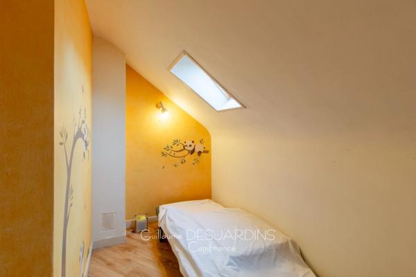 Maison Familiale 9 pièces avec sous-sol complet L'AIGLE (61)