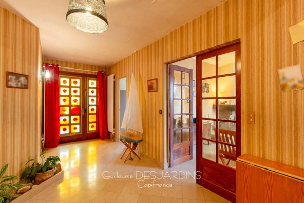 Maison Familiale 9 pièces avec sous-sol complet L'AIGLE (61)