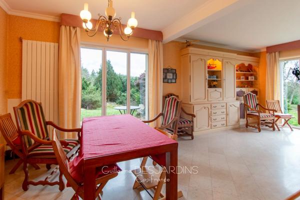 Maison Familiale 9 pièces avec sous-sol complet L'AIGLE (61)