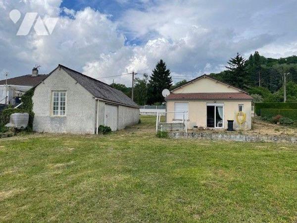 Une maison avec demi-niveau située à ATTICHY (Oise - Axe Compiègne / Noyon) comprenant pièce de...