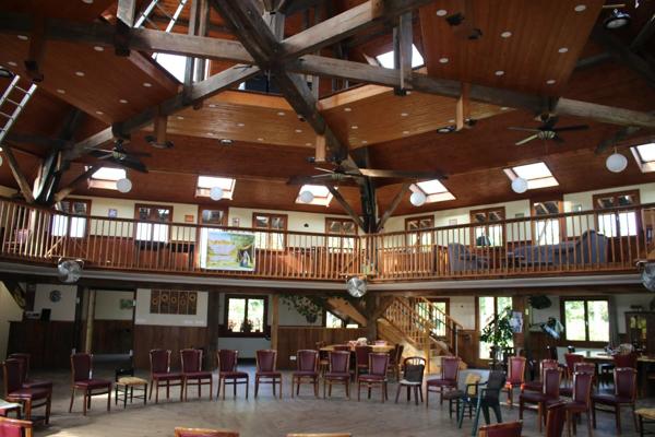 Vaste domaine avec Château et maison de maître