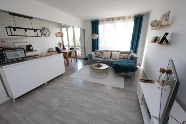 superbe 3 pièces de 72 m² dans une résidence standing et sécurisée  avec tennis, piscine et vaste espaces verts