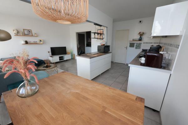 superbe 3 pièces de 72 m² dans une résidence standing et sécurisée  avec tennis, piscine et vaste espaces verts