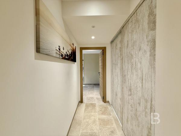 Rare sur le marché : Élégant duplex avec jardin au cœur du Vieil Antibes