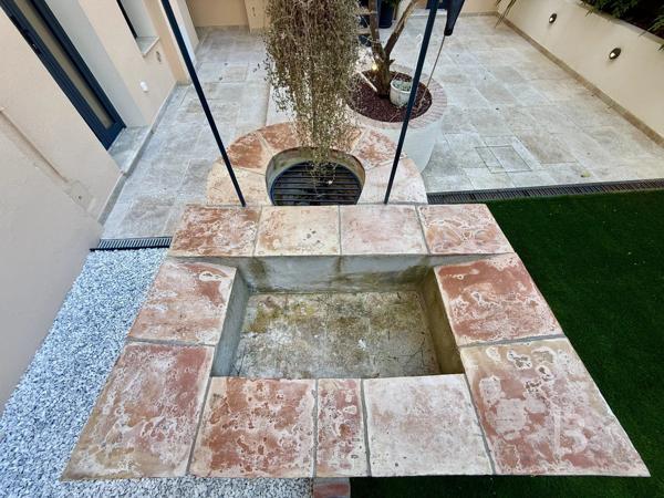 Rare sur le marché : Élégant duplex avec jardin au cœur du Vieil Antibes