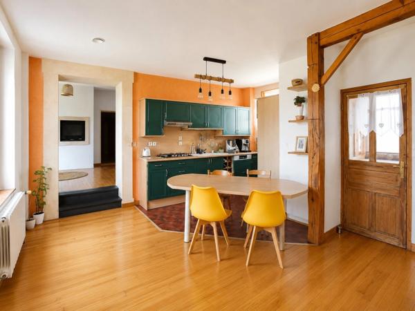 Maison à vendre 8 pièces LES MARTRES DE VEYRE (63)