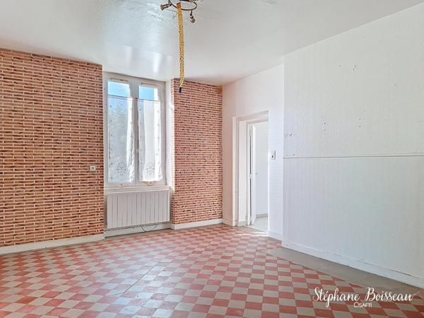 IMMEUBLE 5 APPARTEMENTS 72300 LA CHAPELLE D ALIGNE