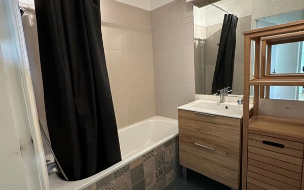 Appartement à louer    3 pièces • 64,98 m2 Guyancourt