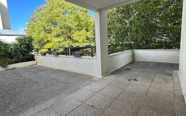 Appartement à louer    3 pièces • 64,98 m2 Guyancourt