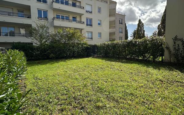 Appartement à louer    3 pièces • 64,98 m2 Guyancourt
