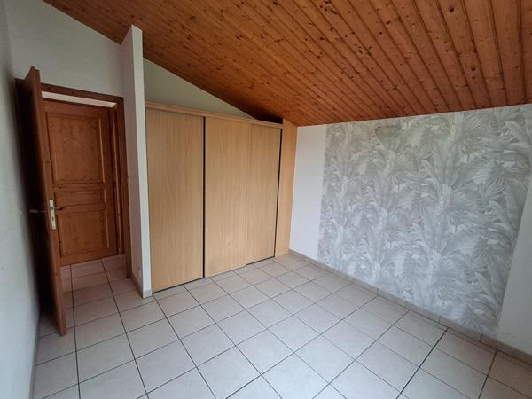 17220 SALLES SUR MER Ensemble immobilier de 2 maisons