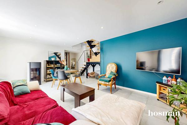Charmante maison rénovée de 6 pièces de 163 m² avec terrasse et dépendances - Charcenne