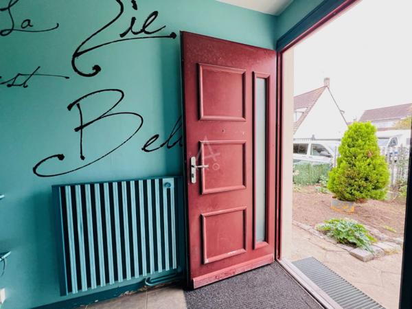 PESSAC - QUARTIER RESIDENTIEL CALME - MAISON 5 PIECES -93 m² - GARAGE - JARDIN