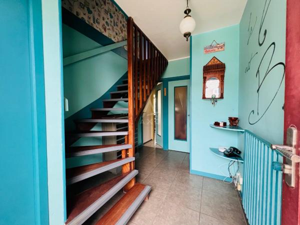 PESSAC - QUARTIER RESIDENTIEL CALME - MAISON 5 PIECES -93 m² - GARAGE - JARDIN