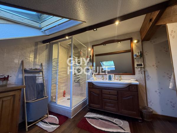 Maison Bourgeoise de Prestige à Vendre à Clermont - 6 Pièces, 130 m²