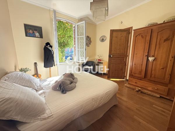 Maison Bourgeoise de Prestige à Vendre à Clermont - 6 Pièces, 130 m²