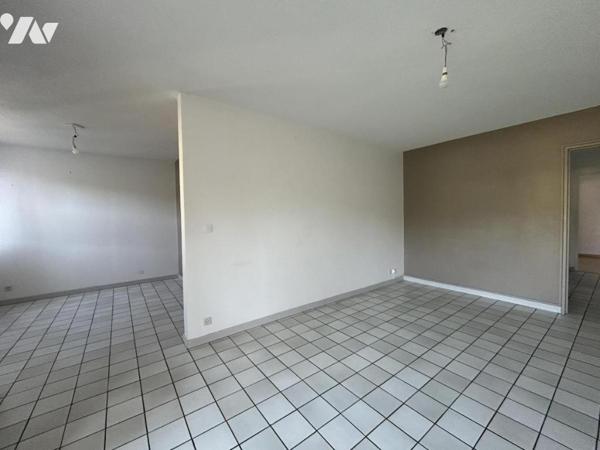 Montélimar, appartement dans rés. sécurisée, 3i étage avec asc. de 87.98m2 hab, parking privatif.