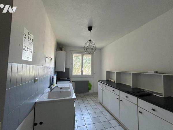 Montélimar, appartement dans rés. sécurisée, 3i étage avec asc. de 87.98m2 hab, parking privatif.