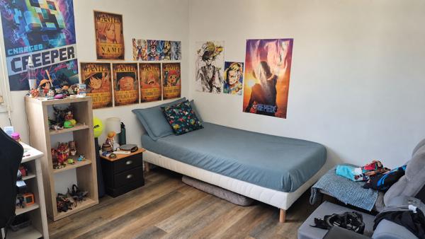 Maison familiale 108.5m² 4 chambres avec deux suites, garage aménagé et jardin