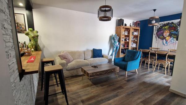 Maison familiale 108.5m² 4 chambres avec deux suites, garage aménagé et jardin