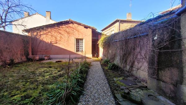 MAISON BOURGEOISE T6 - JARDIN - GARAGE - DEPENDANCE