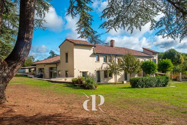 Beaumont-de-Lomagne (82500) Charmante propriété de deux maisons alliant caractère et confort