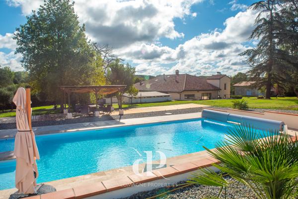 Beaumont-de-Lomagne (82500) Charmante propriété de deux maisons alliant caractère et confort