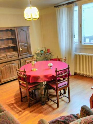 Maison  4 pièce(s) 95 m2 Quartier Les Marins Châteauroux