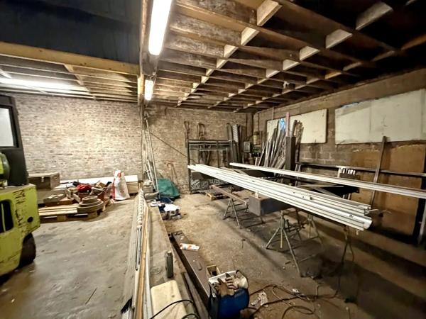 Vente                                                      Immeuble
                        
                     5 pièces                                         à Gournay-en-Bray
