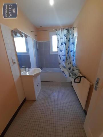 Maison à louer 4 pièces 74.41m² Le Blanc (36300)