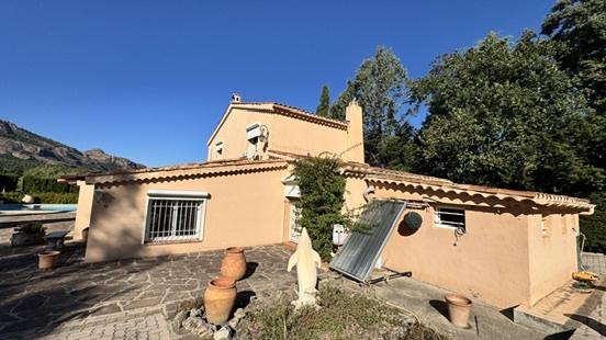 Roquebrune-sur-Argens (83520) Propriété parcelles détachables