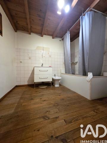 Maison à vendre 4 pièces 236 m² Bages